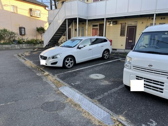 サマックスドリームの駐車場