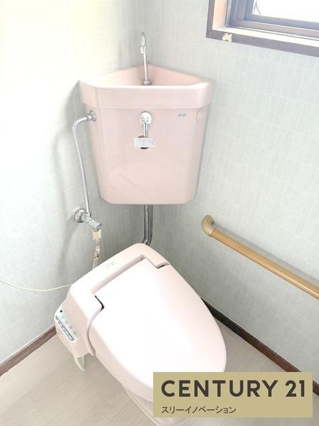 三軒家東貸家のトイレ|★温水洗浄暖房便座付き★