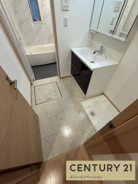 西九条4丁目中古戸建の独立洗面台