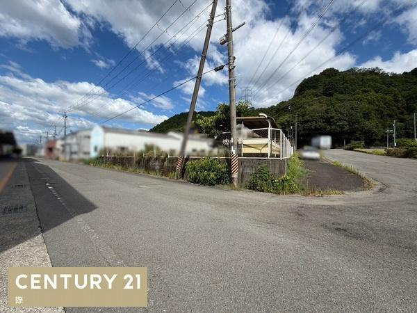 海南市七山　土地の前面道路含む現地写真