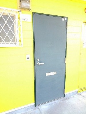 ハイツ山下のエントランス