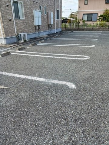 パーチェプレイスＢの駐車場