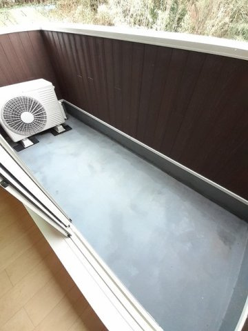 メゾン　ド　シャルマンのバルコニー