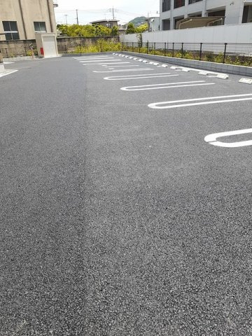 グラシオッソ　Ⅰの駐車場