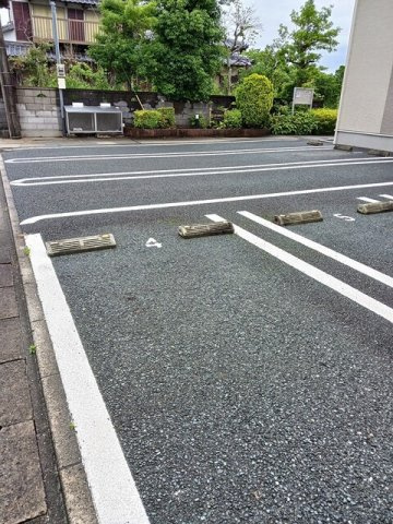 ユア　スペースの駐車場