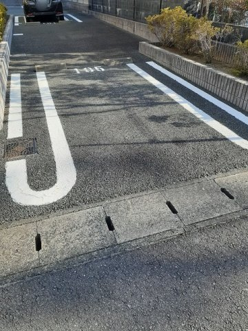 マリアローザの駐車場