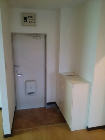 コーポあづまⅤの玄関