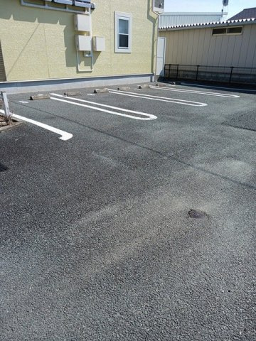 ハナミズキＢの駐車場