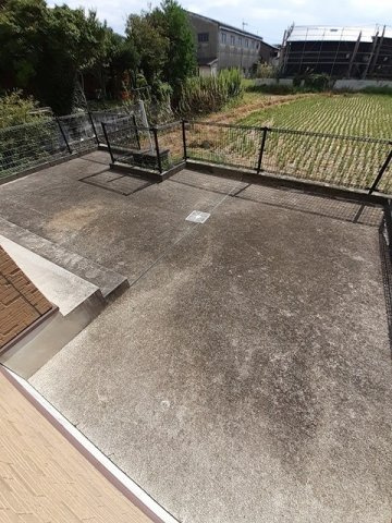 エントランス　壱番館の庭