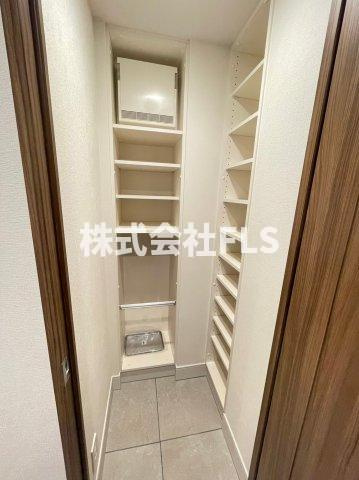 豊島区千川２丁目の賃貸マンションの玄関