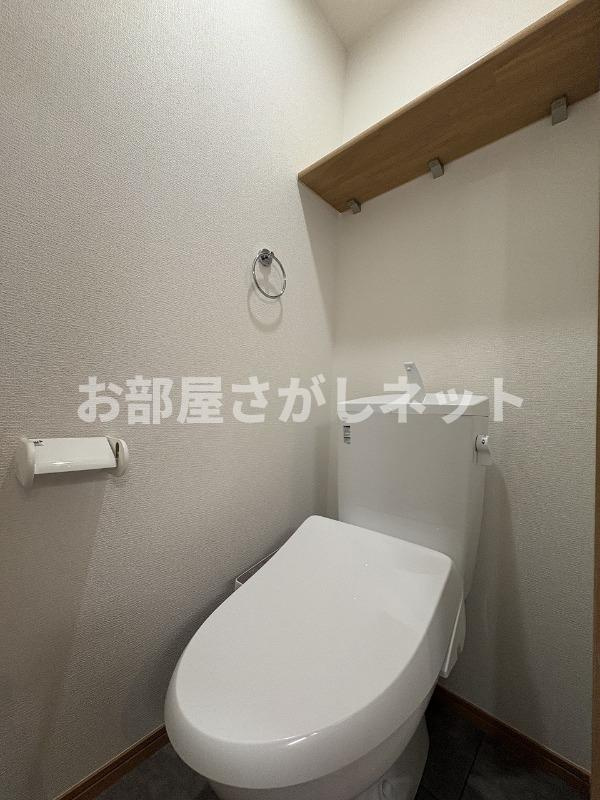 B.のトイレ