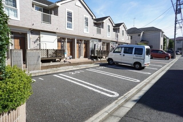 フォレストの駐車場