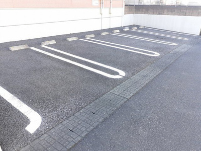【駐車場】 | エテルノグラースＢ棟