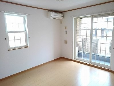 グレース　ヴィラ　Ⅱの居間・リビング