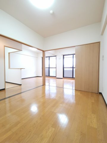 レージュ川秋の洋室