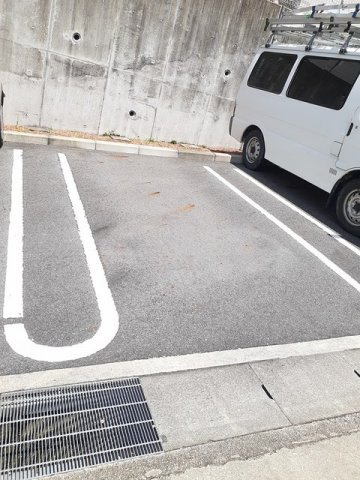 ルミナスＡの駐車場