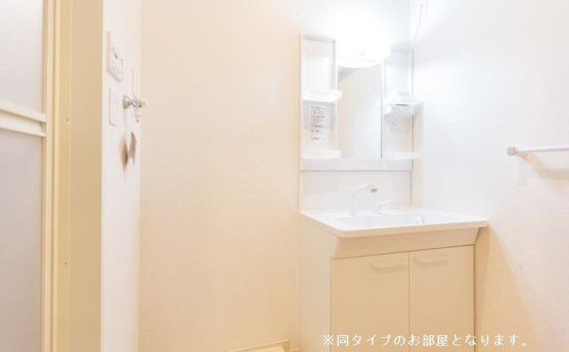 赤川４丁目アパートの洗面所