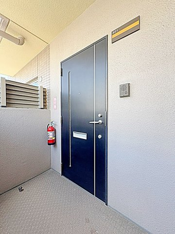 ラトゥール一社の玄関