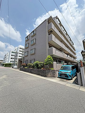 ラトゥール一社の外観
