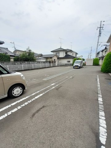 カルフール・Ｋの駐車場
