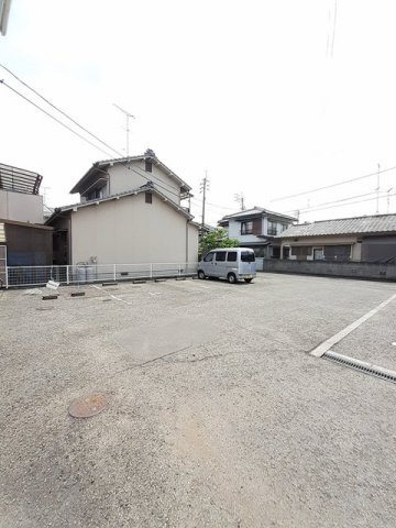 メゾン花梨Ⅱの駐車場