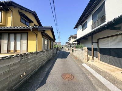 【前面道路含む現地写真】 | 彦名町　中古戸建て