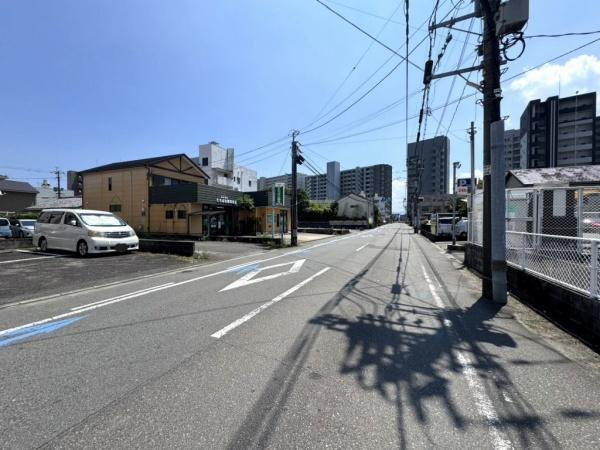 宮崎市川原町・店舗事務所兼居宅の前面道路含む現地写真