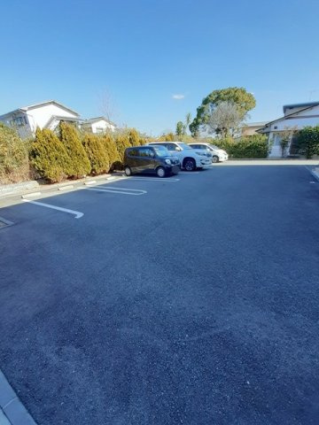 プロムナード　からたちの駐車場