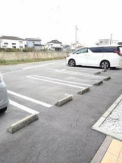 グレイスビオラの駐車場