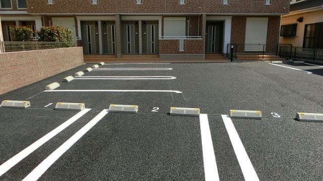 アヴァンツァートの駐車場