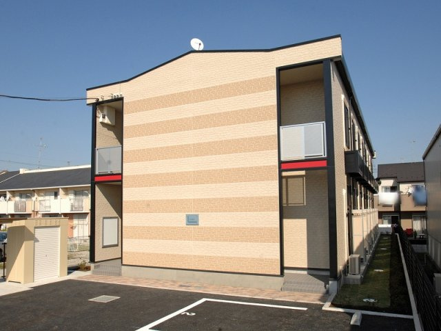 レオパレスワイワイの外観