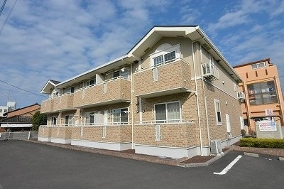 デフィーＭの外観