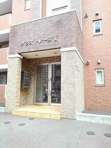 グラス　トレーズⅠのエントランス