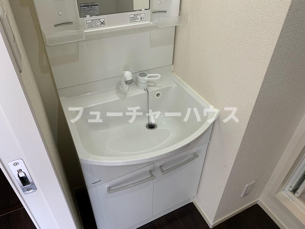 サンライズ金町の洗面所|広い洗面スペース