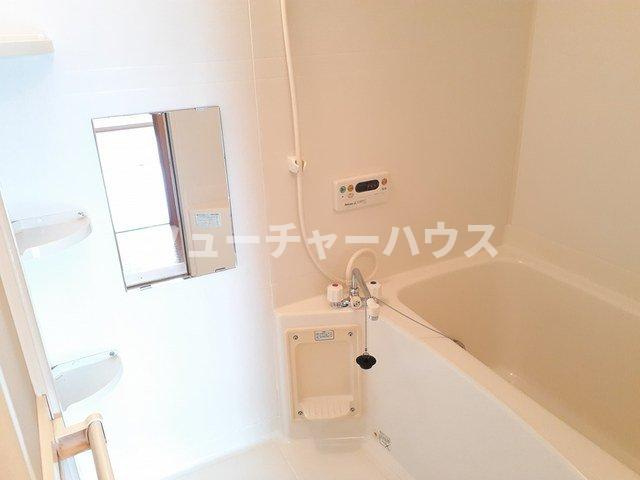 ラフレシールＢの浴室