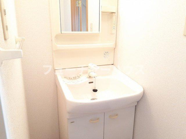 ラフレシールＢの洗面所