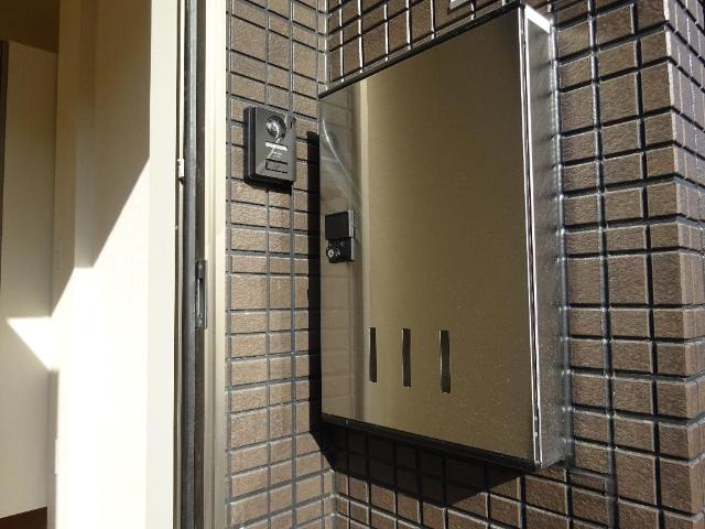 仮）つくばみらい市小絹新築アパートの玄関|宅配ＢＯＸ（イメージ）