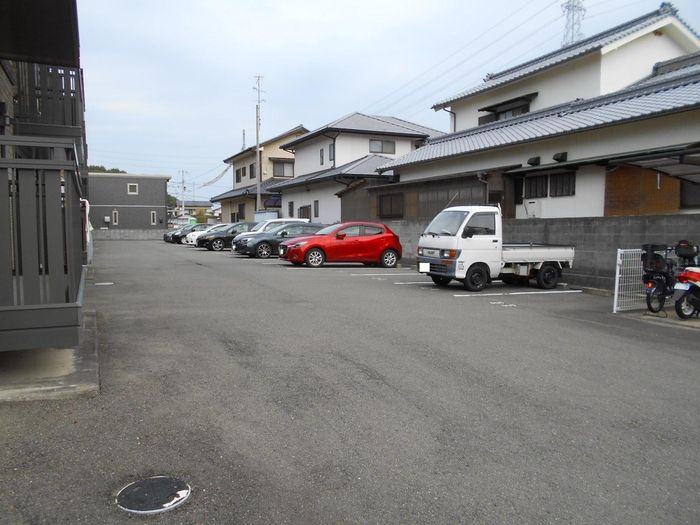 ＢＡＩＥＮ　A棟の駐車場