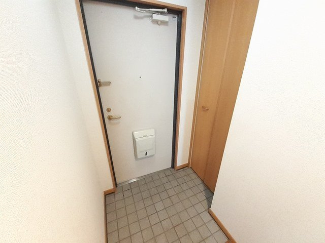メゾン　フレシ－ルの玄関|落ち着いた玄関です