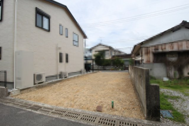 高知市秦南町　第1　新築戸建　の外観|2LDK+S　建物面積　　79.38㎡   （約24.01坪）
１階　38.88㎡　2階　40.50㎡