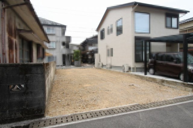 高知市秦南町　第1　新築戸建　の外観|2LDK+S　建物面積　　79.38㎡   （約24.01坪）
１階　38.88㎡　2階　40.50㎡