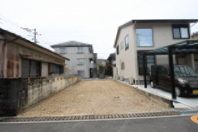 高知市秦南町　第1　新築戸建　の外観|2LDK+S　建物面積　　79.38㎡   （約24.01坪）
１階　38.88㎡　2階　40.50㎡
