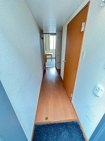 尼崎市道意町２丁目のアパートの玄関