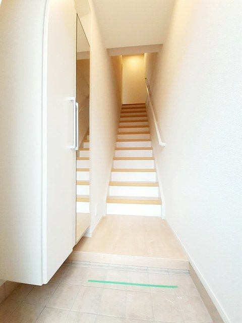 ファースト　ステップの玄関