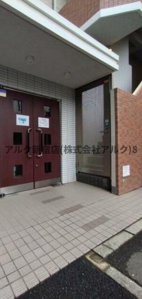 クレイシア世田谷赤堤のエントランス