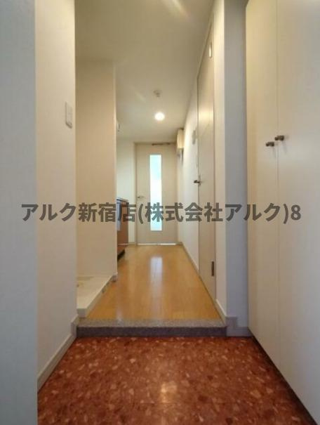 クレイシア世田谷赤堤の玄関