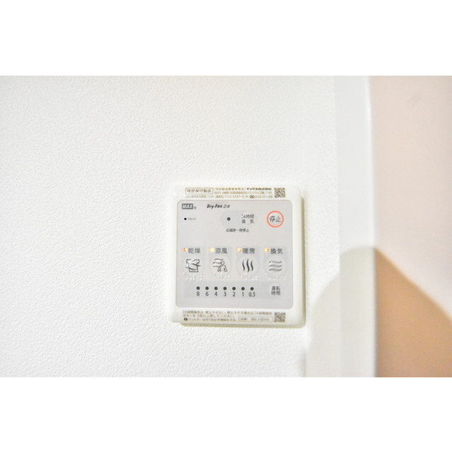 ルリアン南砂町の内装|明るい色調の室内です