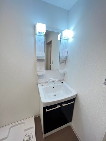 尼崎市道意町２丁目のアパートの洗面所