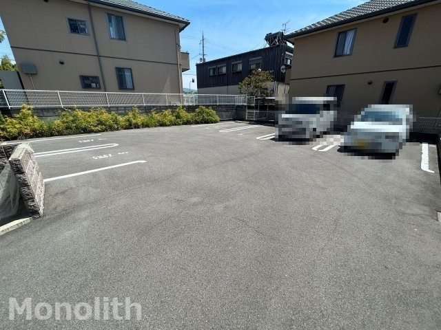 ベルライト壱番館の駐車場