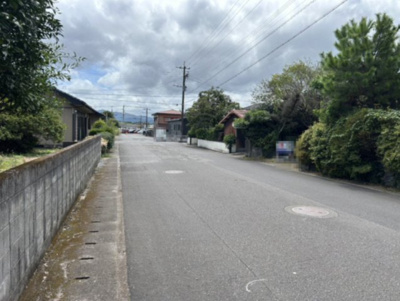 【前面道路含む現地写真】 | 都城市南鷹尾町　950万円